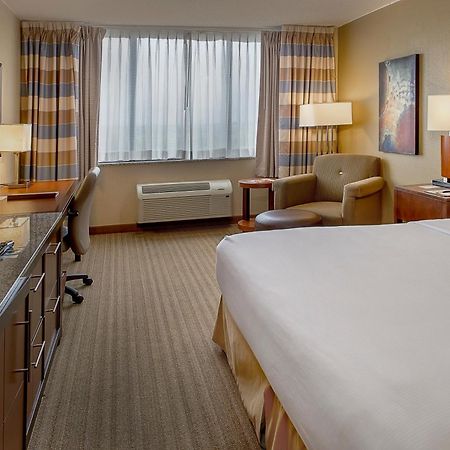 Doubletree By Hilton St. Louis At Westport Hotel Maryland Heights Eksteriør billede