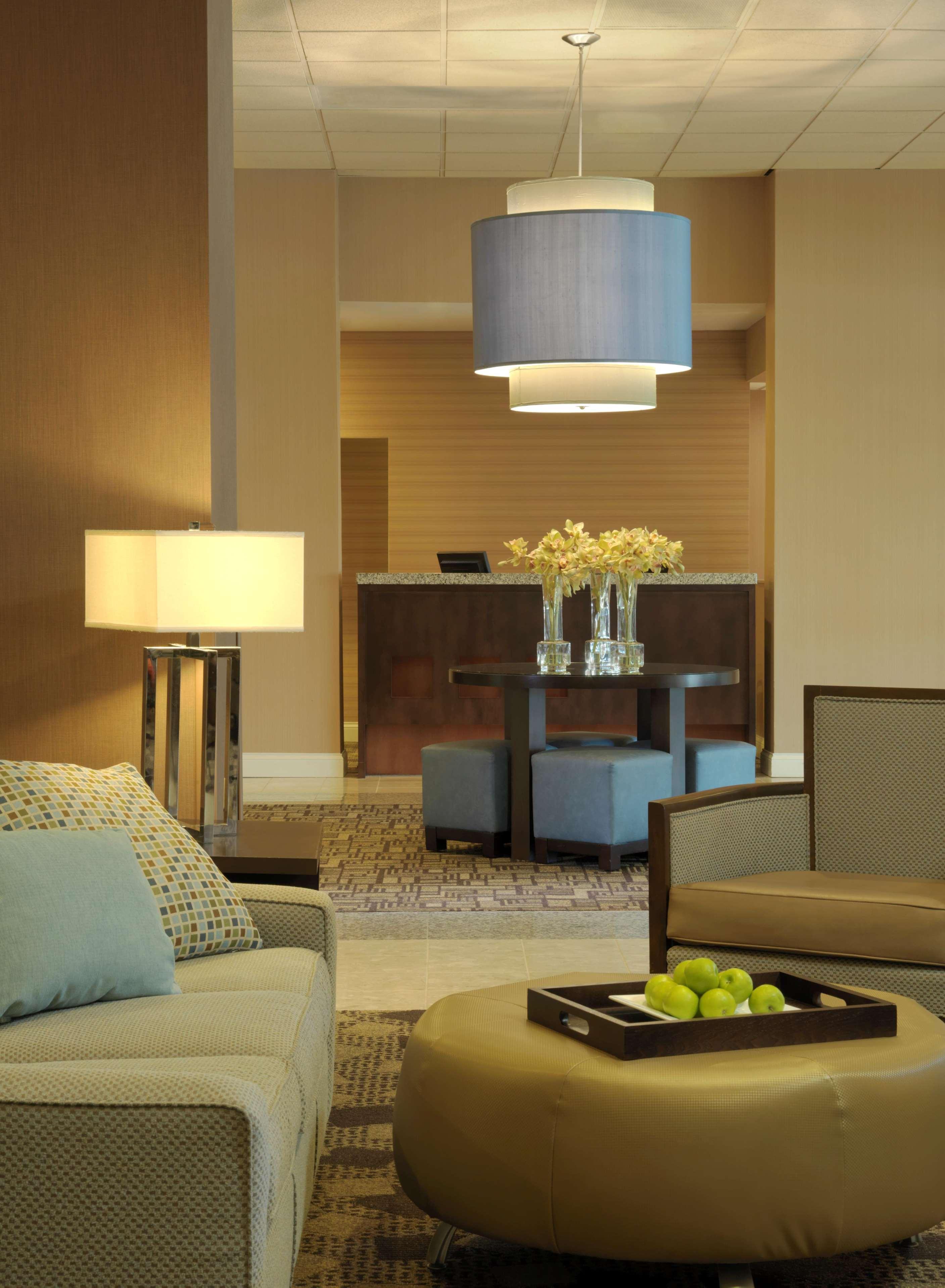 Doubletree By Hilton St. Louis At Westport Hotel Maryland Heights Eksteriør billede