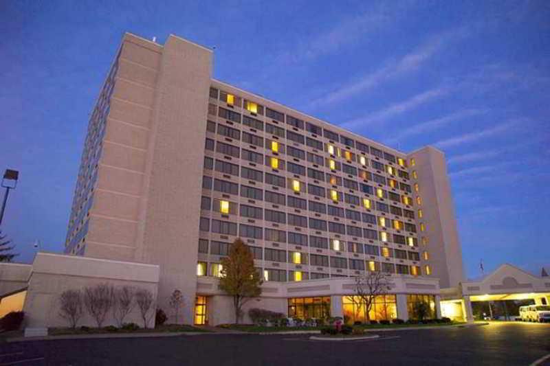 Doubletree By Hilton St. Louis At Westport Hotel Maryland Heights Eksteriør billede