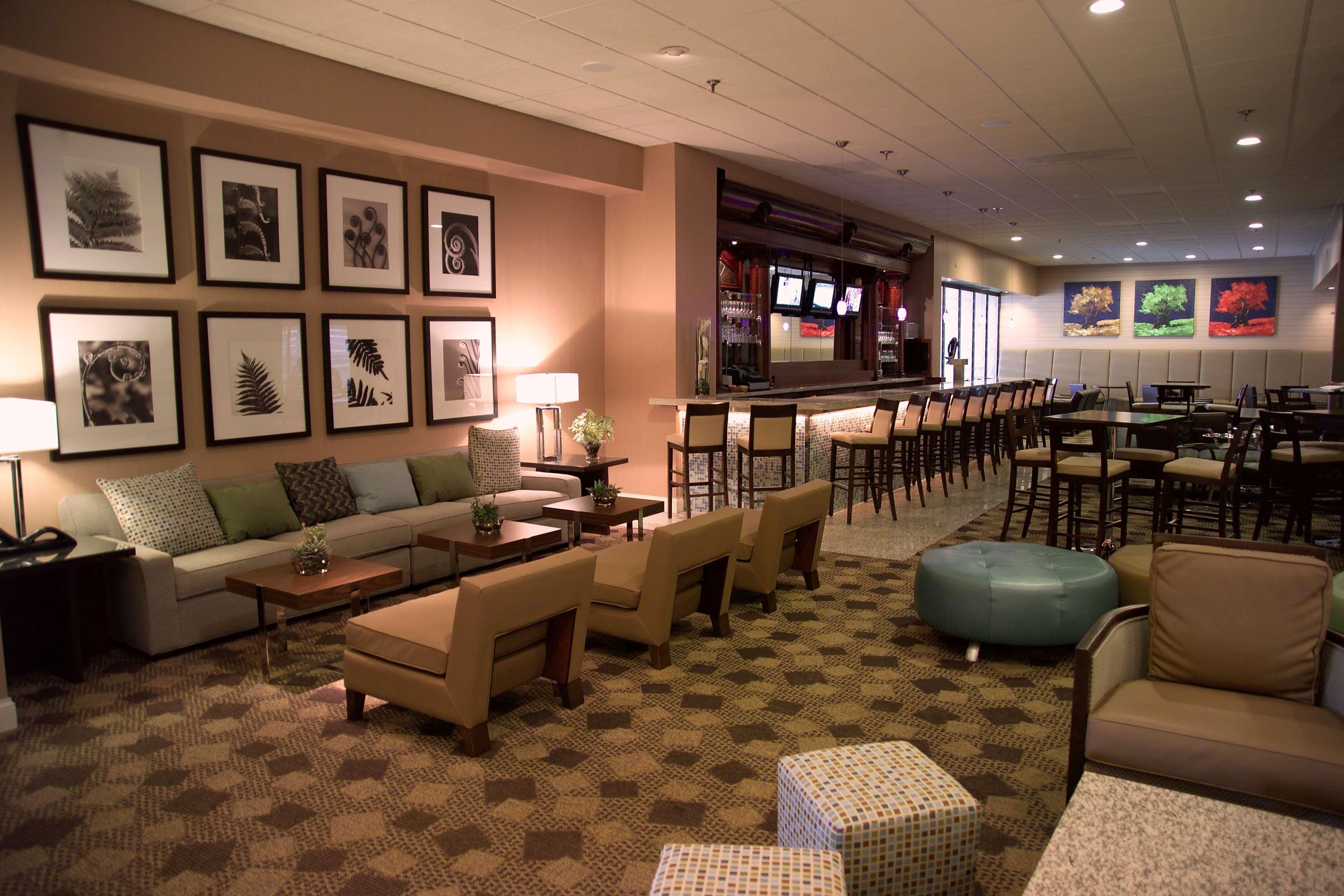 Doubletree By Hilton St. Louis At Westport Hotel Maryland Heights Eksteriør billede