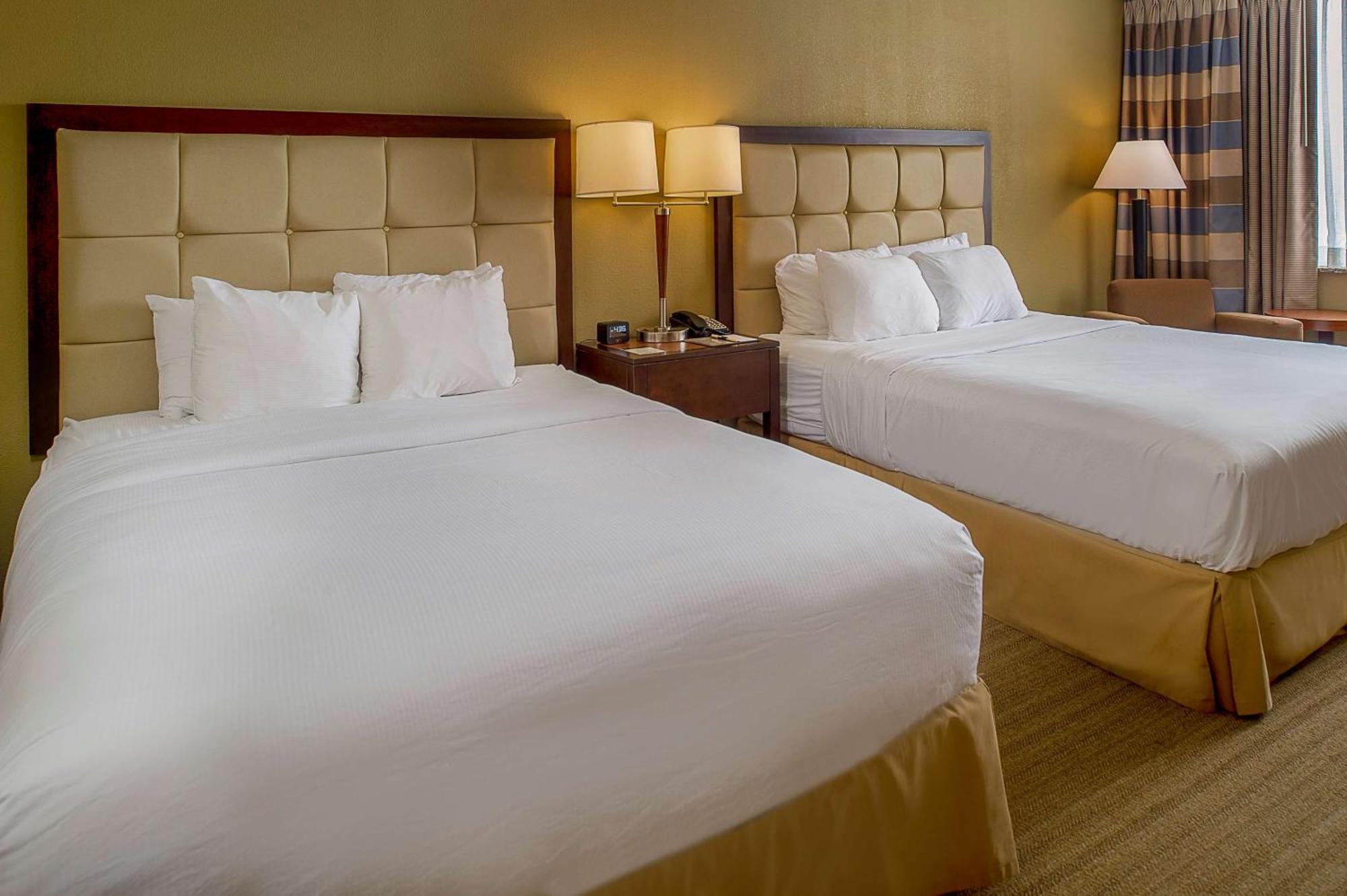 Doubletree By Hilton St. Louis At Westport Hotel Maryland Heights Eksteriør billede