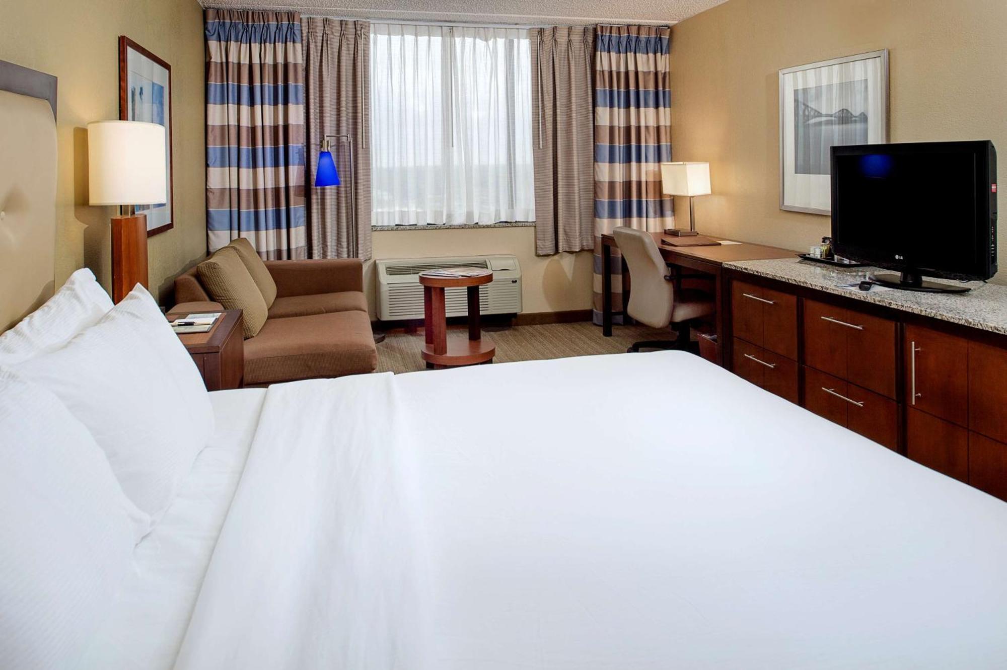 Doubletree By Hilton St. Louis At Westport Hotel Maryland Heights Eksteriør billede