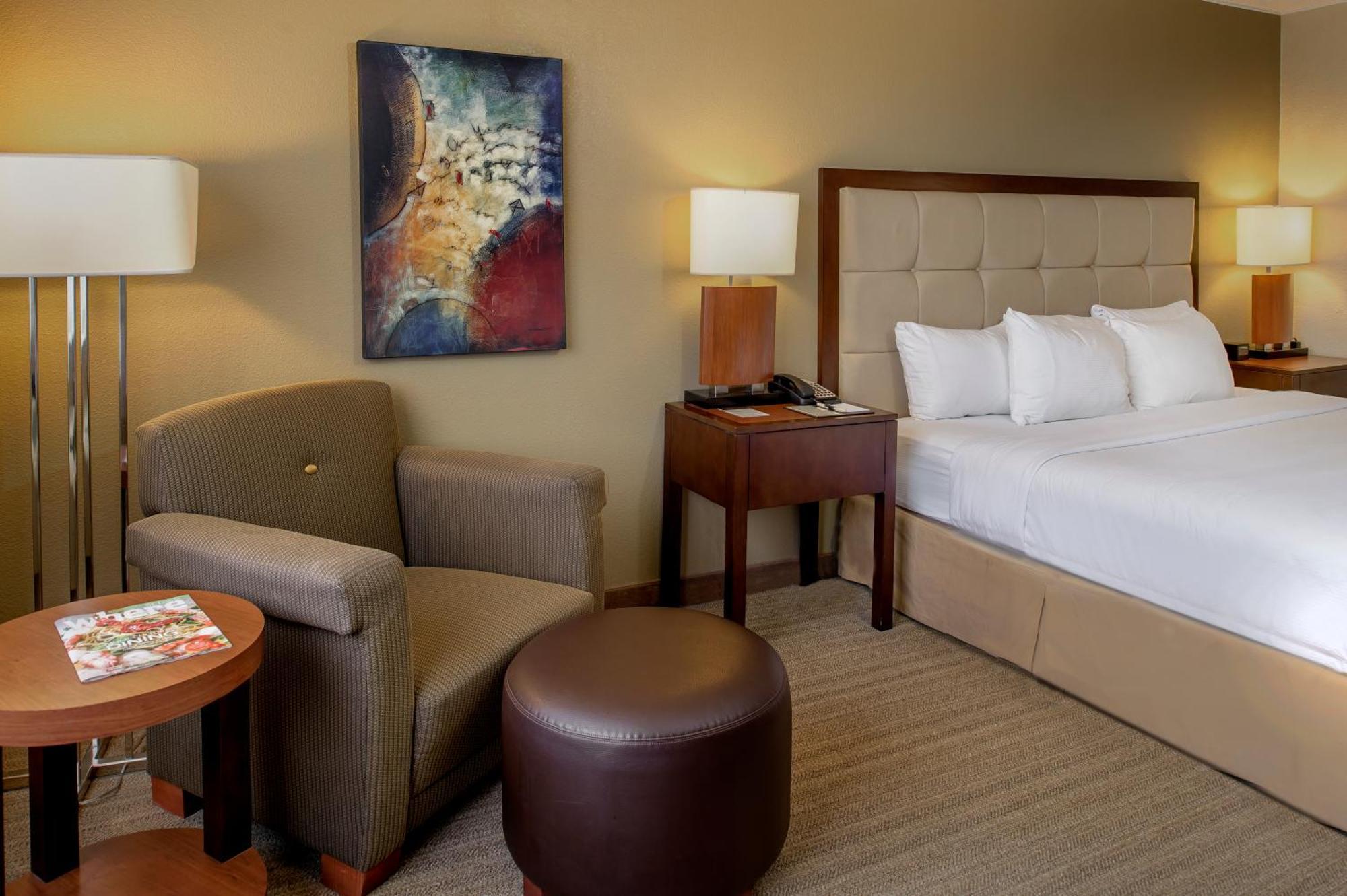 Doubletree By Hilton St. Louis At Westport Hotel Maryland Heights Eksteriør billede